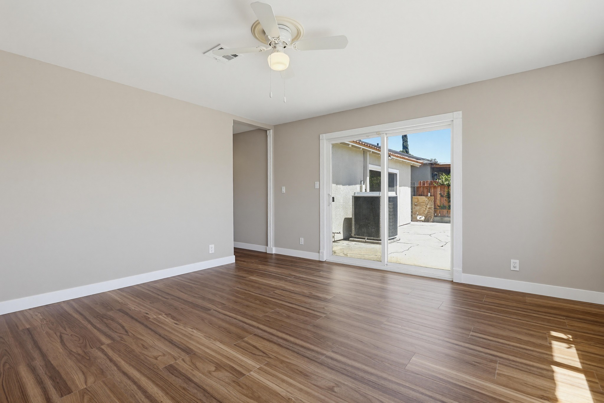 Virtual tour photo 44 of 54 for 243 N Pageant St