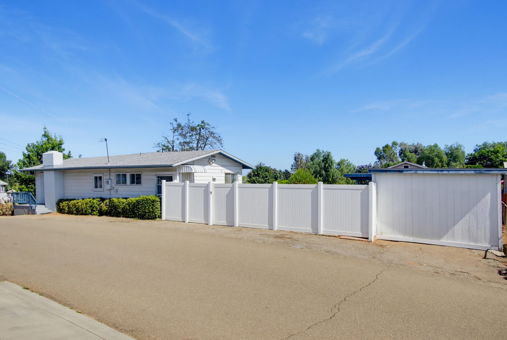 Virtual tour photo 6 of 47 for 243 North Ln