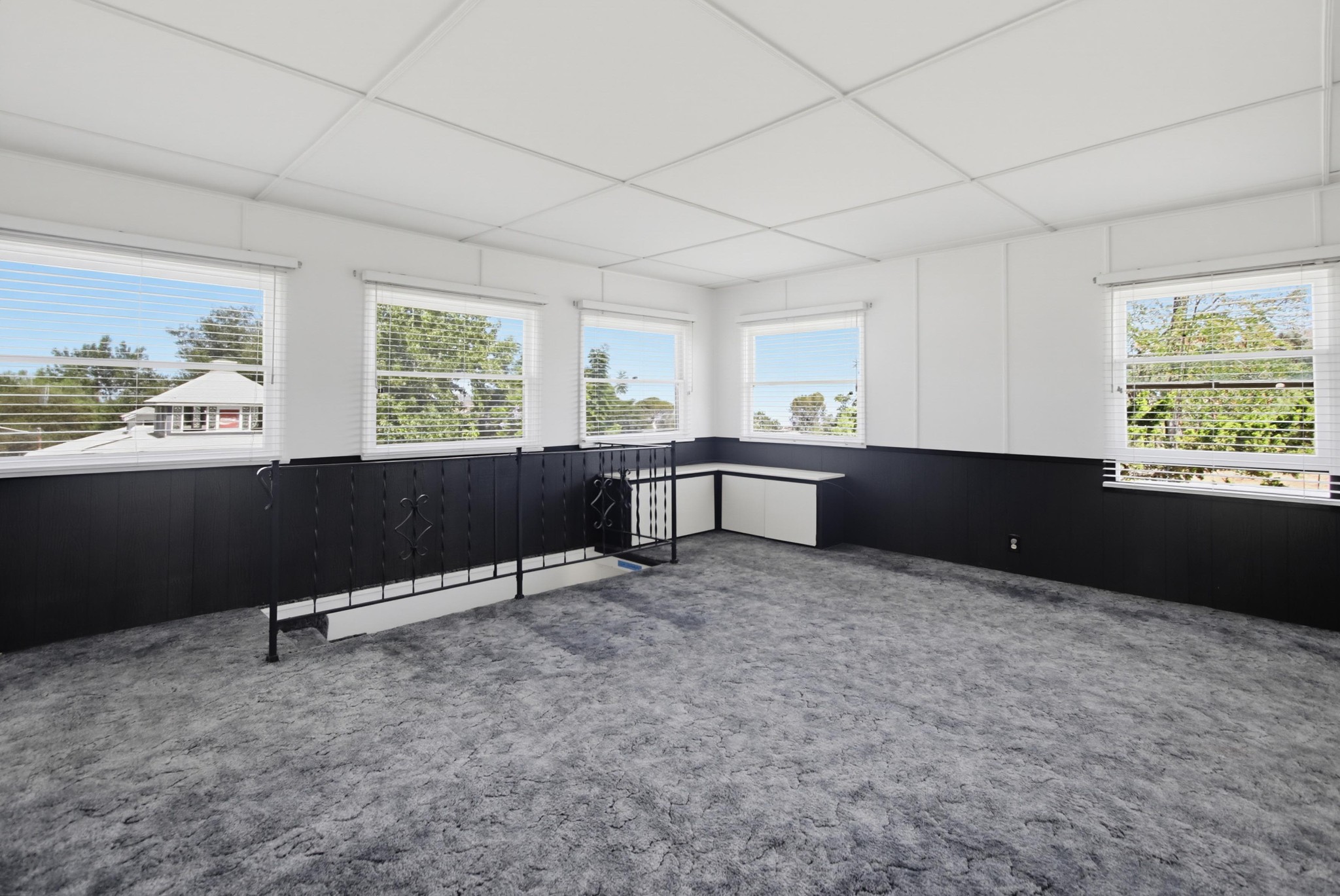 Virtual tour photo 8 of 47 for 243 North Ln