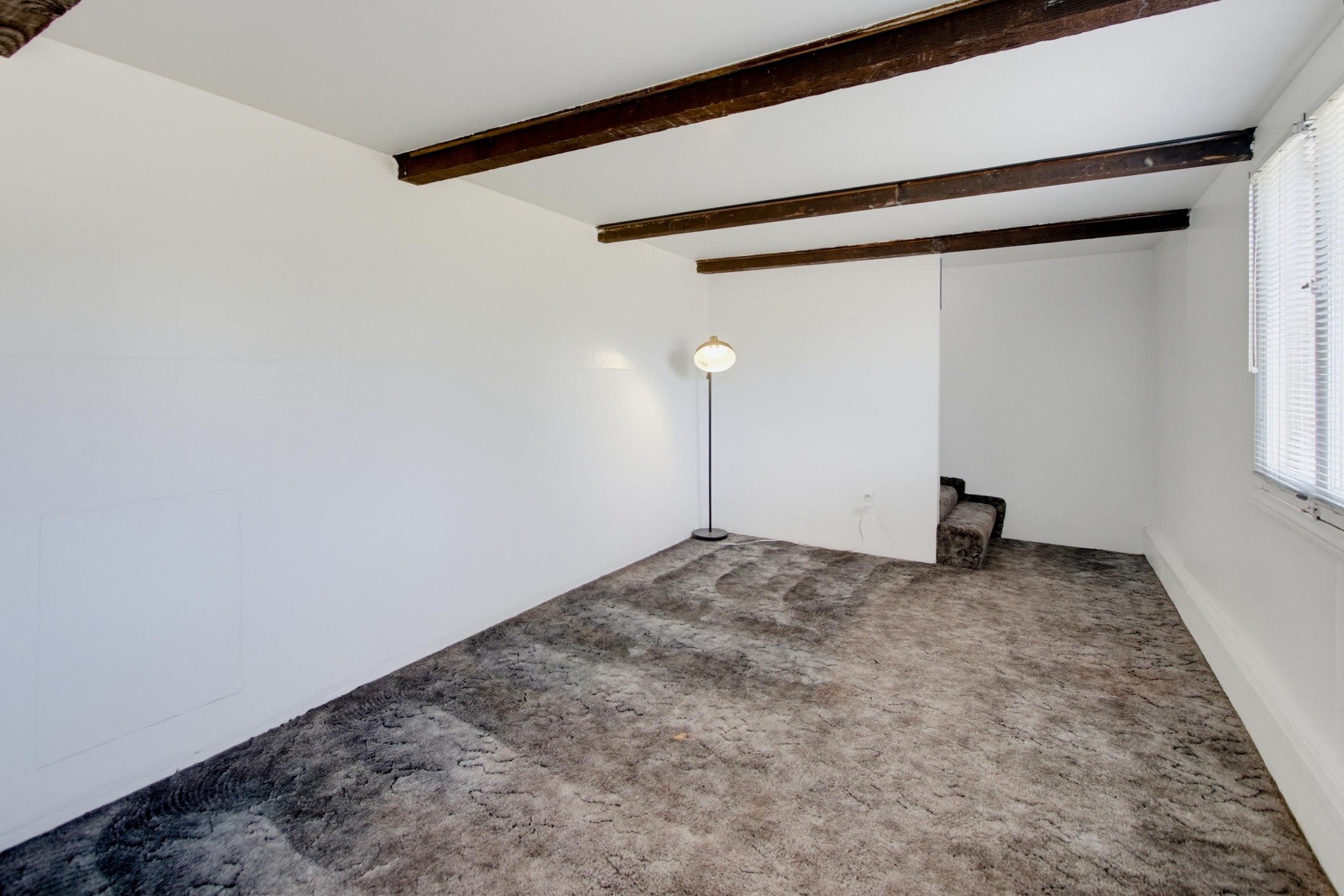 Virtual tour photo 26 of 47 for 243 North Ln