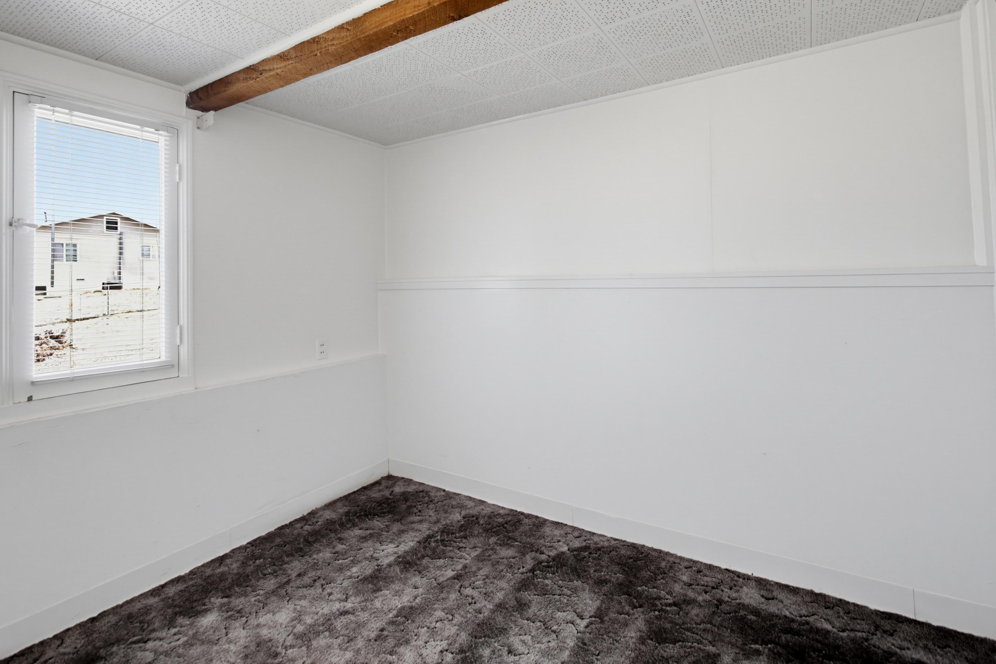 Virtual tour photo 27 of 47 for 243 North Ln