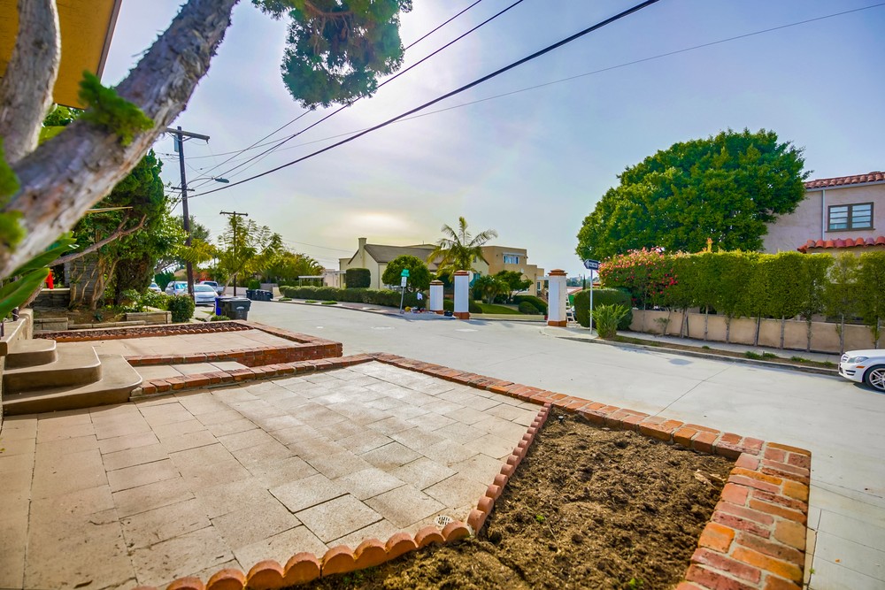 Virtual tour photo 7 of 46 for 2431 29th St