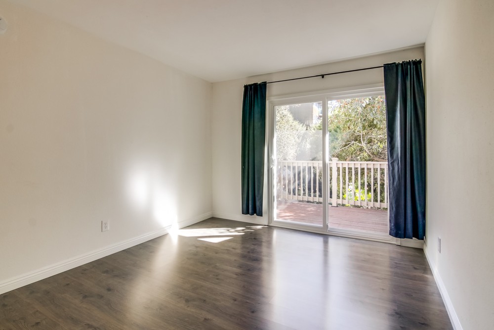 Virtual tour photo 27 of 62 for 2432 Wilbur Ave