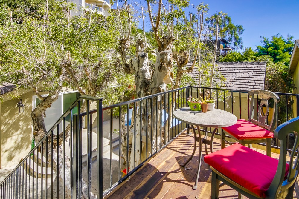 Virtual tour photo 4 of 62 for 2432 Wilbur Ave