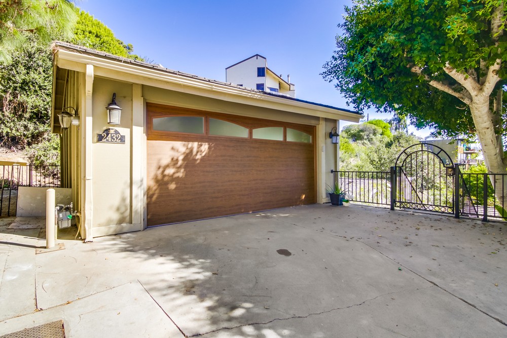 Virtual tour photo 1 of 62 for 2432 Wilbur Ave