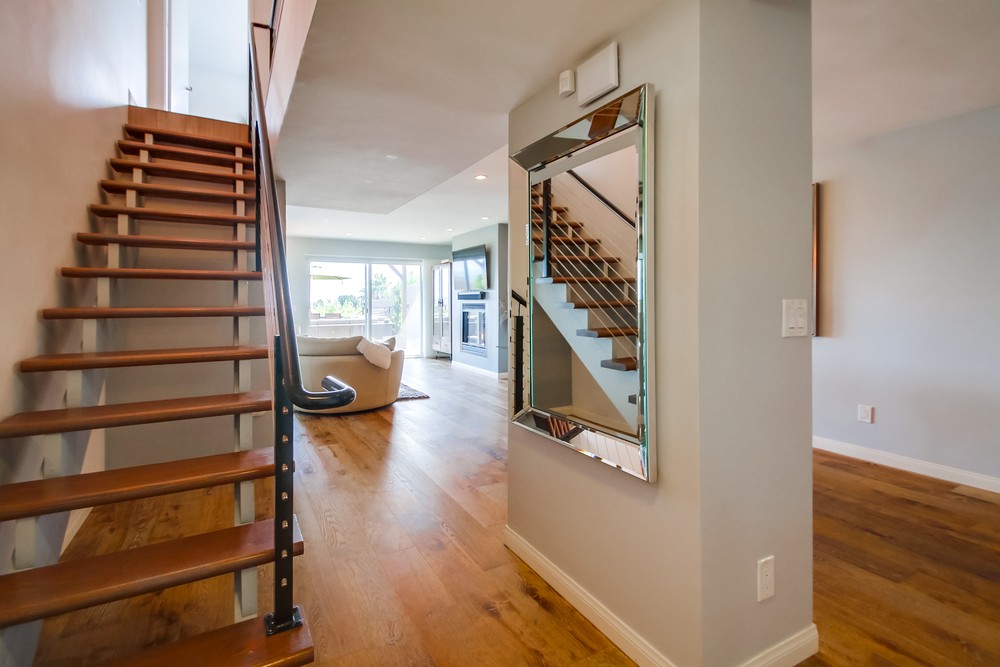 Virtual tour photo 5 of 57 for 2437 Beryl St