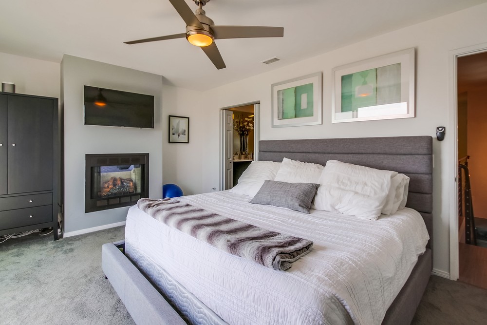 Virtual tour photo 32 of 57 for 2437 Beryl St