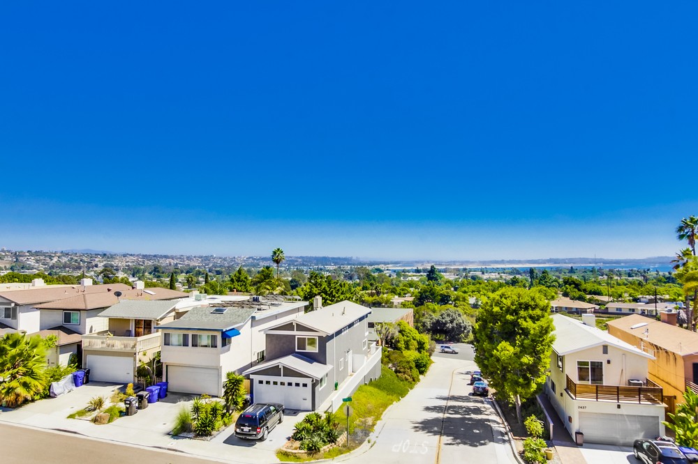 Virtual tour photo 49 of 60 for 2441 Geranium Street
