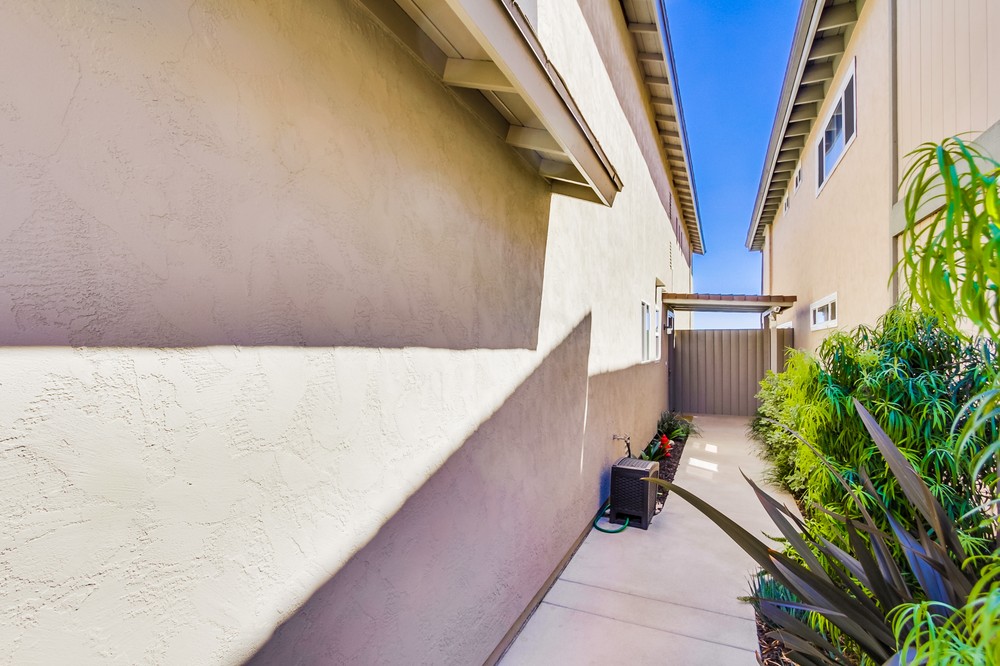 Virtual tour photo 56 of 60 for 2441 Geranium Street