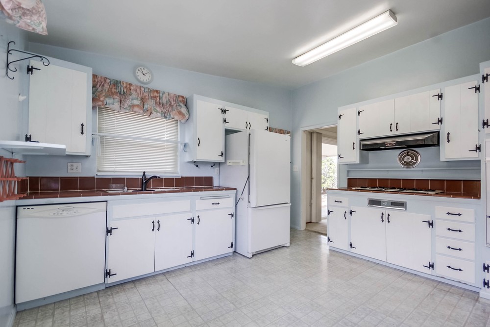 Virtual tour photo 16 of 43 for 2442 Greyling Dr