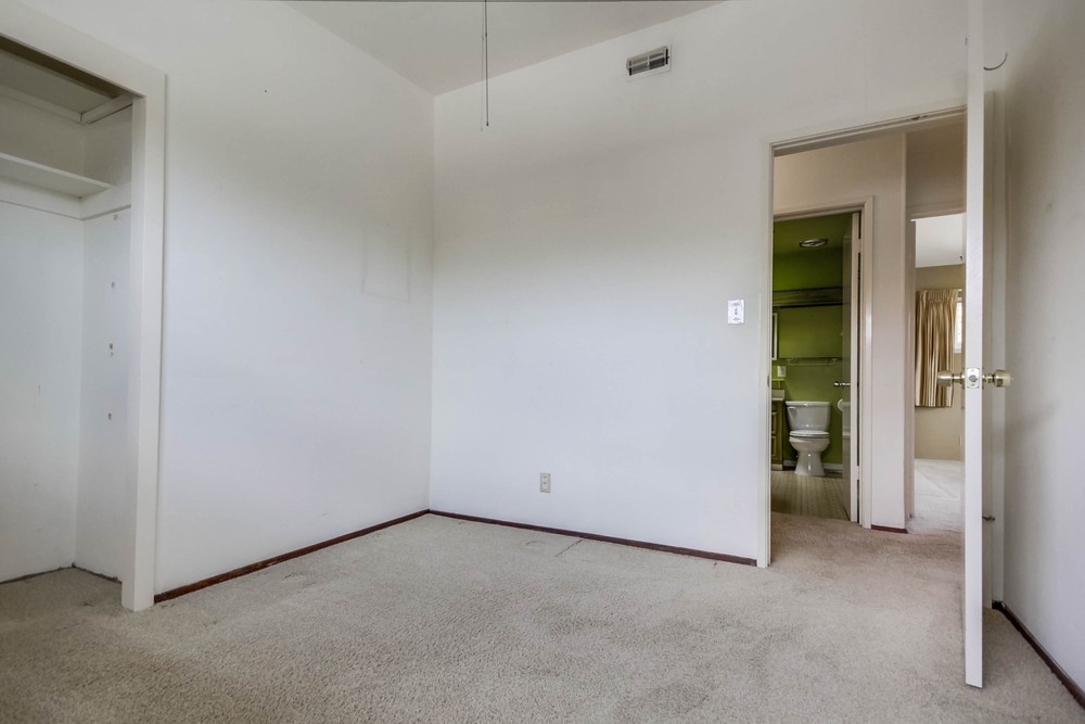 Virtual tour photo 27 of 43 for 2442 Greyling Dr