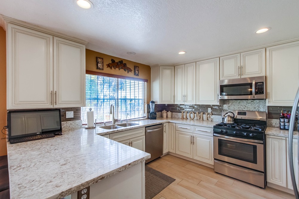 Virtual tour photo 24 of 77 for 2444 Montcliff Rd