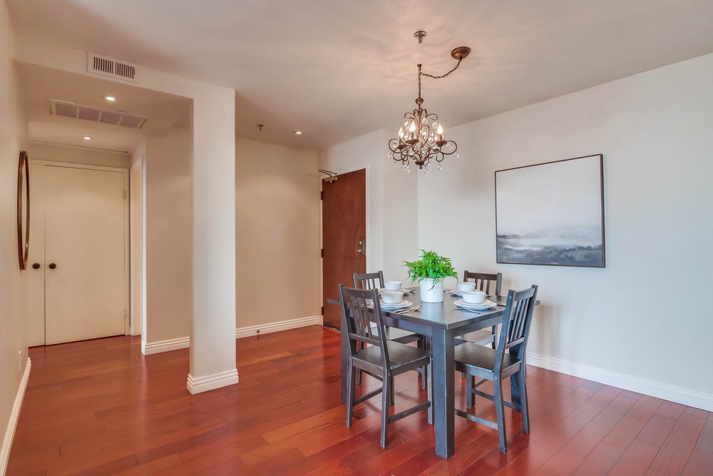 Virtual tour photo 12 of 59 for 2445 Brant St
