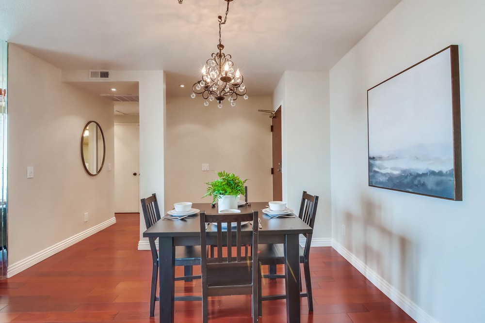 Virtual tour photo 13 of 59 for 2445 Brant St