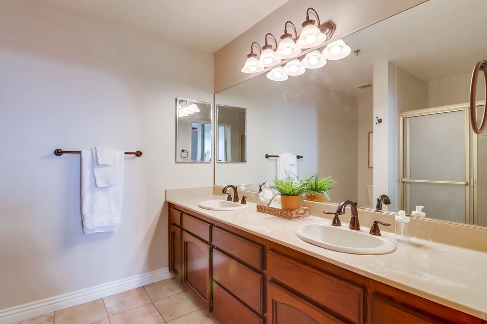 Virtual tour photo 42 of 59 for 2445 Brant St