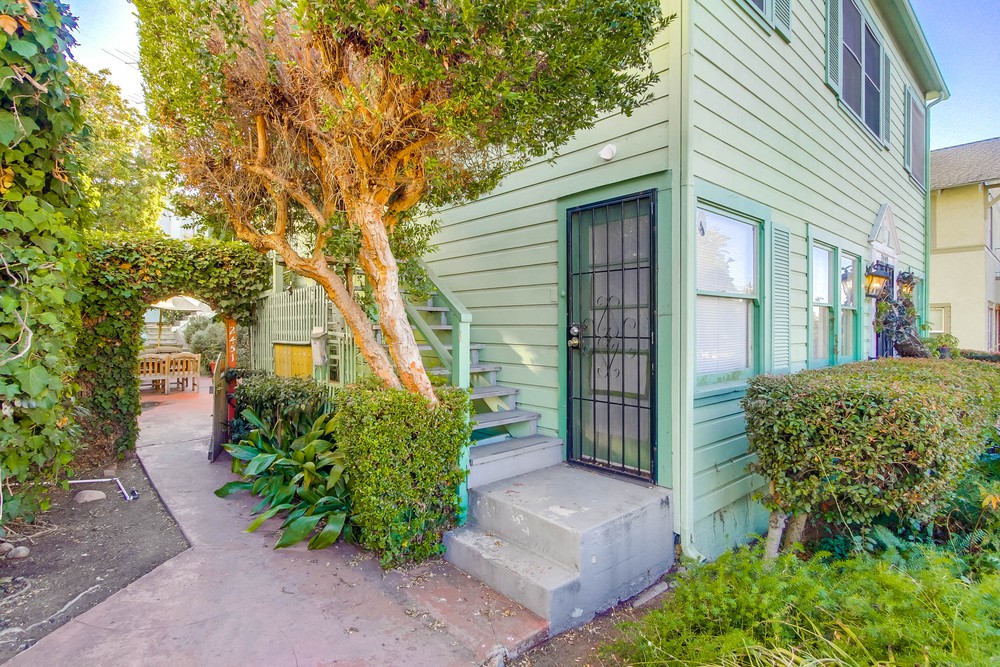 Virtual tour photo 8 of 22 for 2449 A St