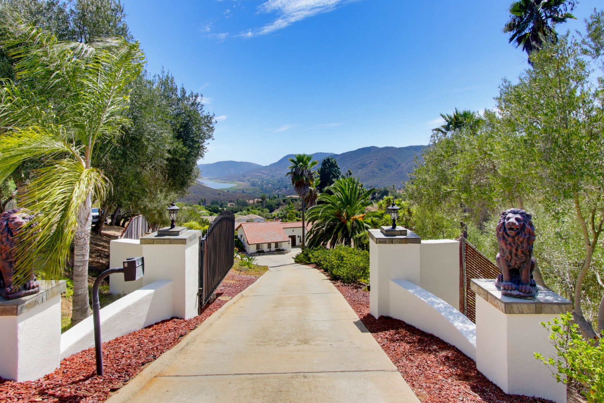 Virtual tour photo 3 of 108 for 2450 Vista Lago Terrace