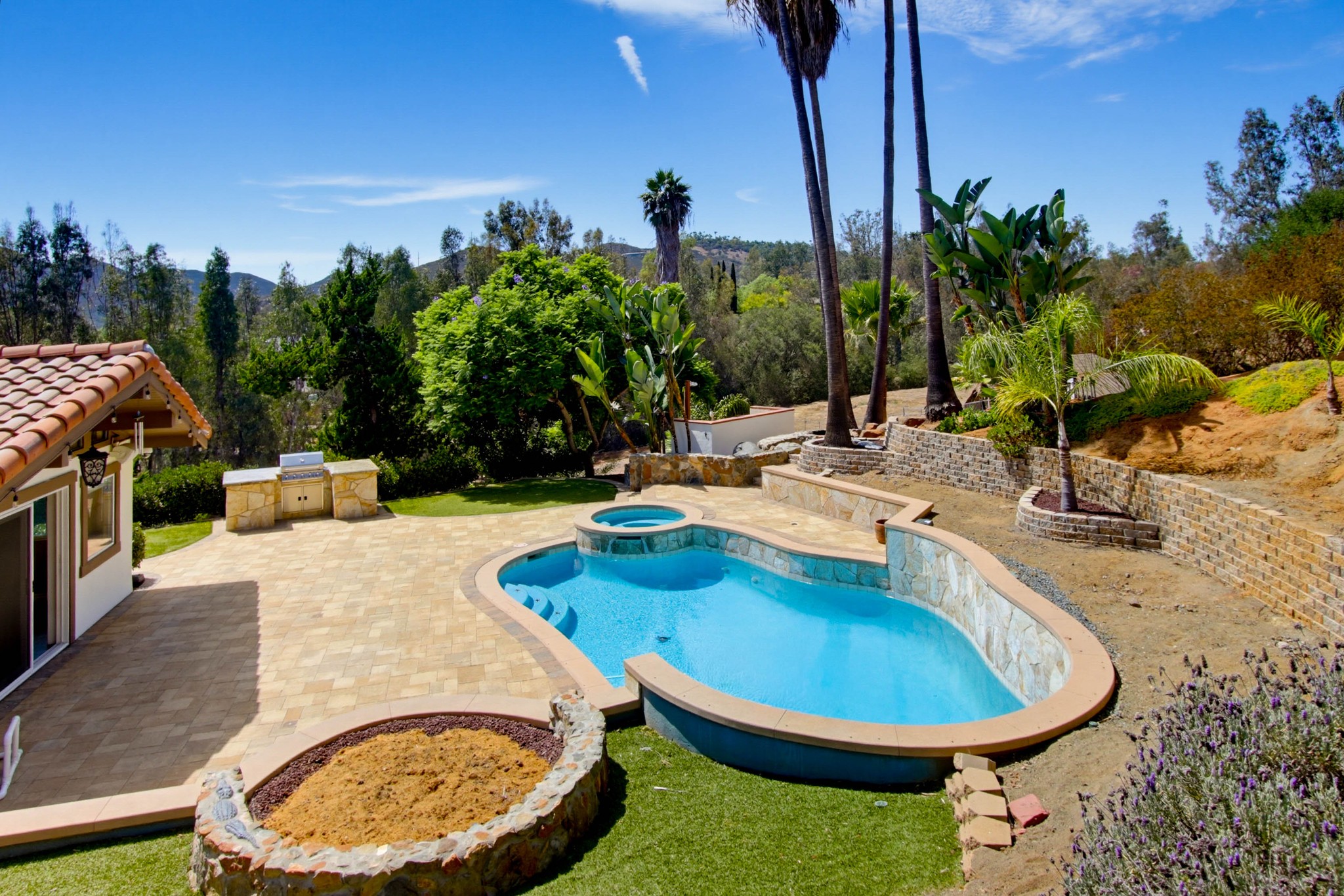 Virtual tour photo 6 of 108 for 2450 Vista Lago Terrace