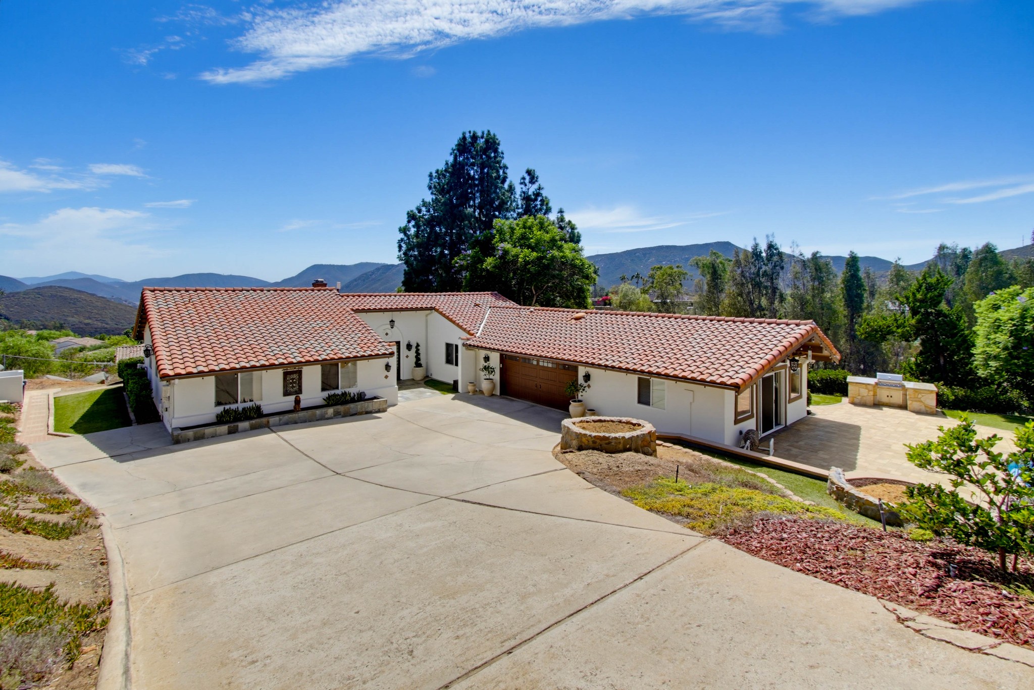 Virtual tour photo 7 of 108 for 2450 Vista Lago Terrace