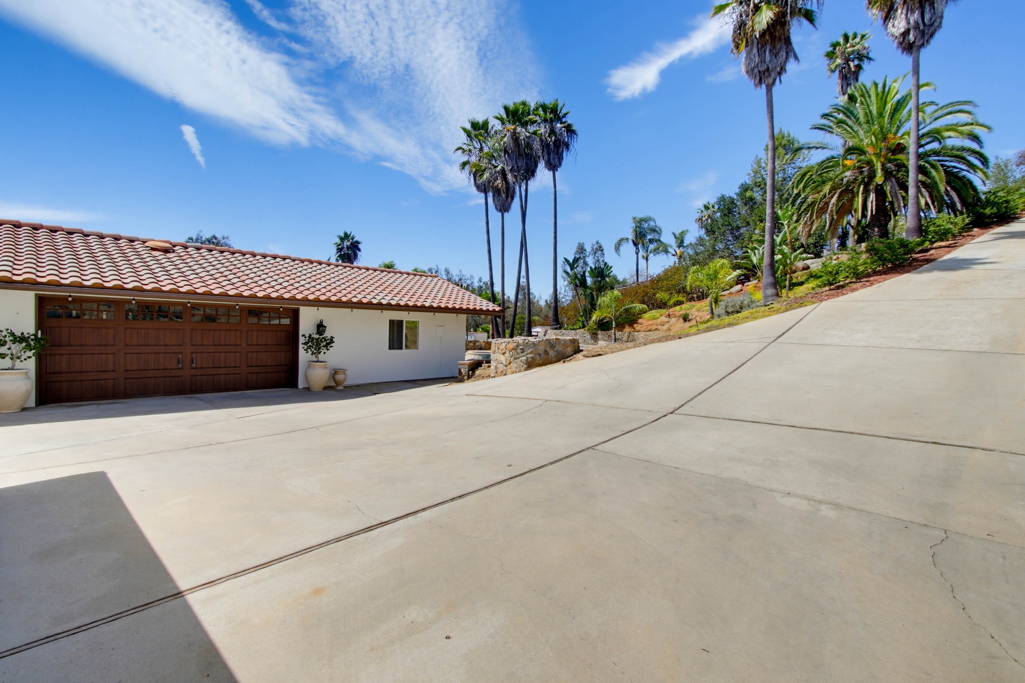Virtual tour photo 9 of 108 for 2450 Vista Lago Terrace