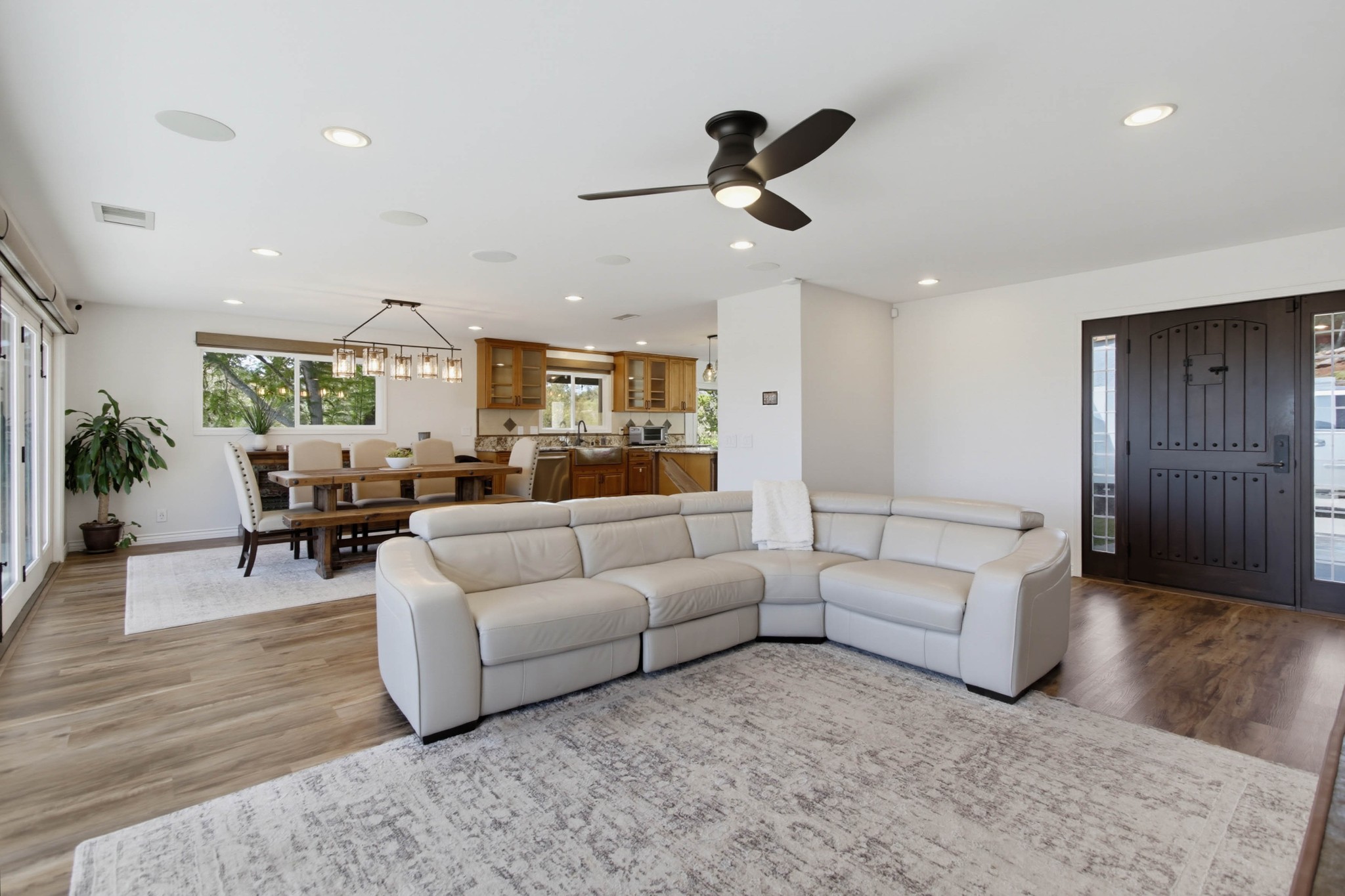 Virtual tour photo 17 of 108 for 2450 Vista Lago Terrace