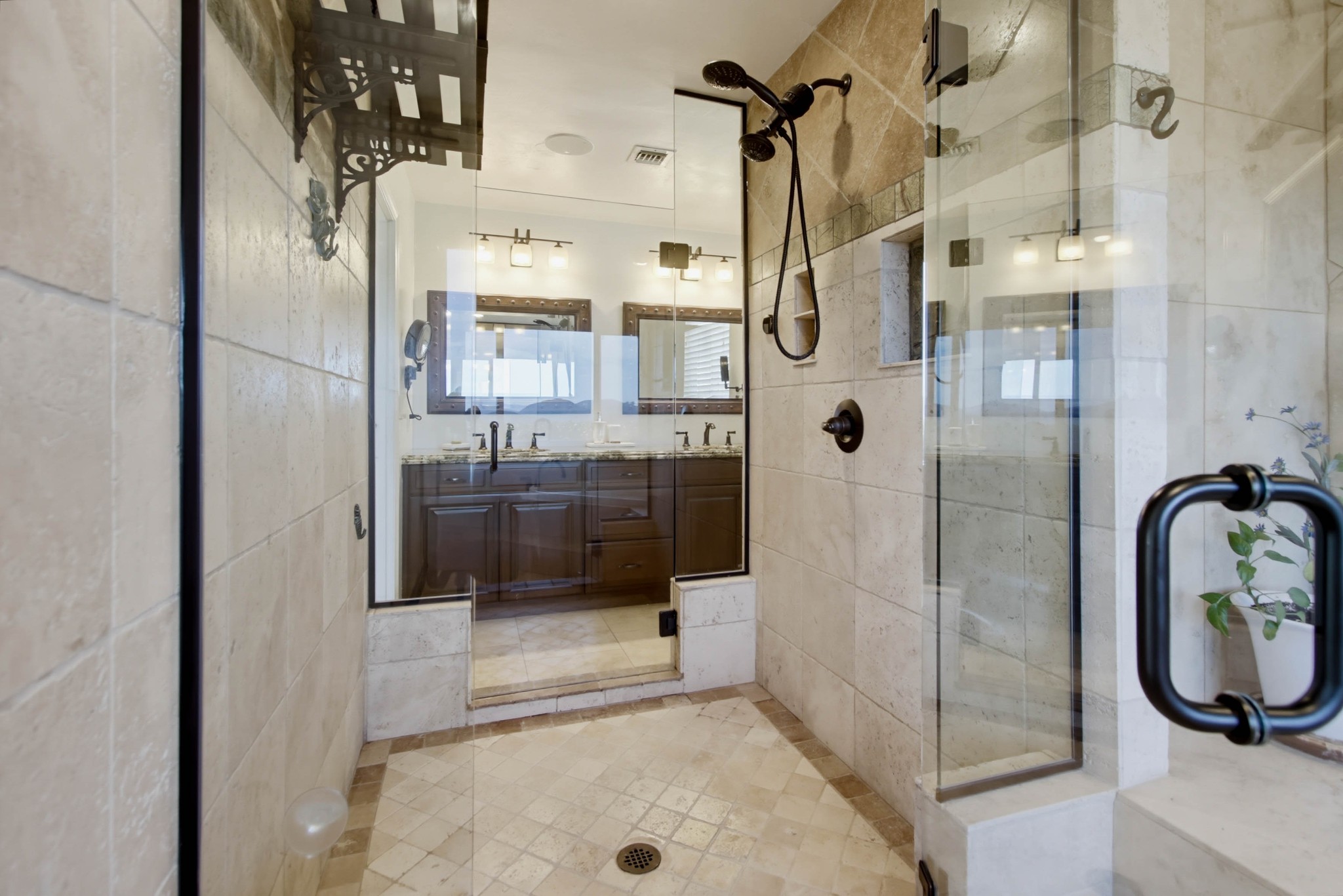 Virtual tour photo 41 of 108 for 2450 Vista Lago Terrace