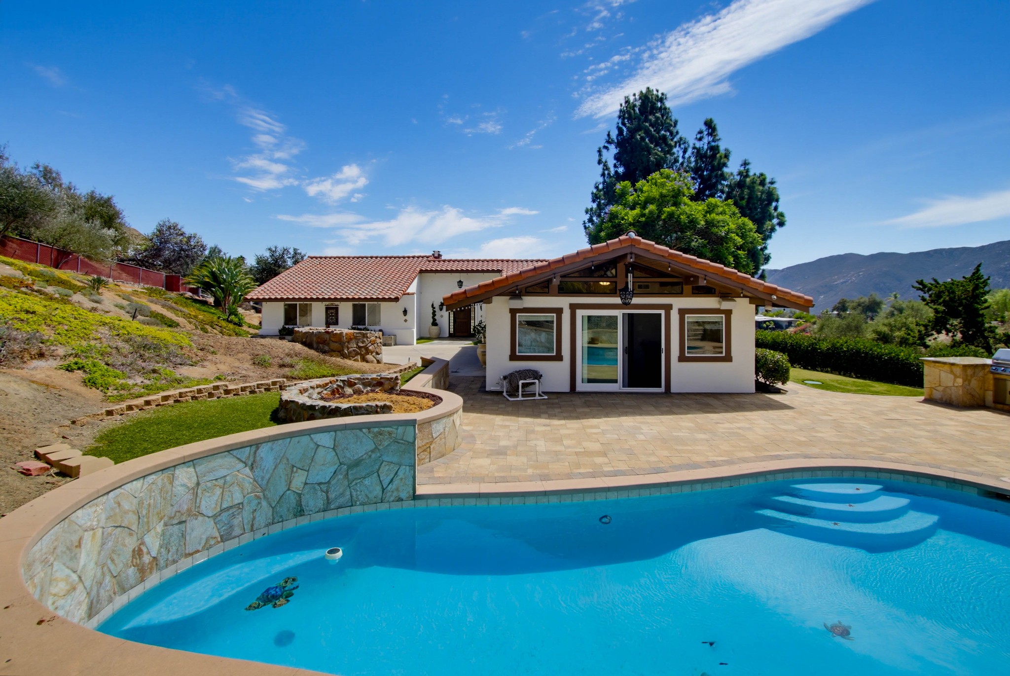 Virtual tour photo 75 of 108 for 2450 Vista Lago Terrace