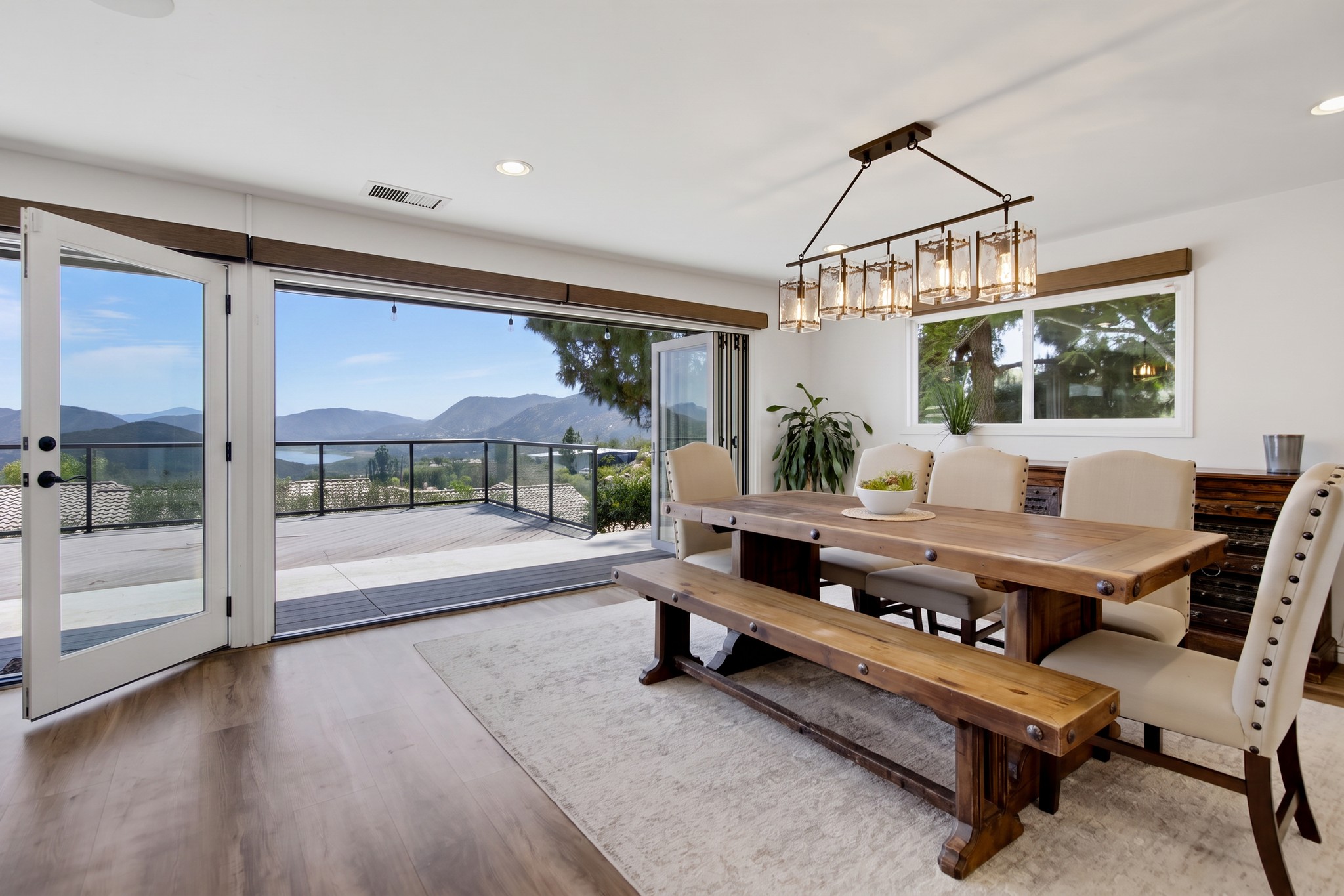 Virtual tour photo 17 of 111 for 2450 Vista Lago Terrace