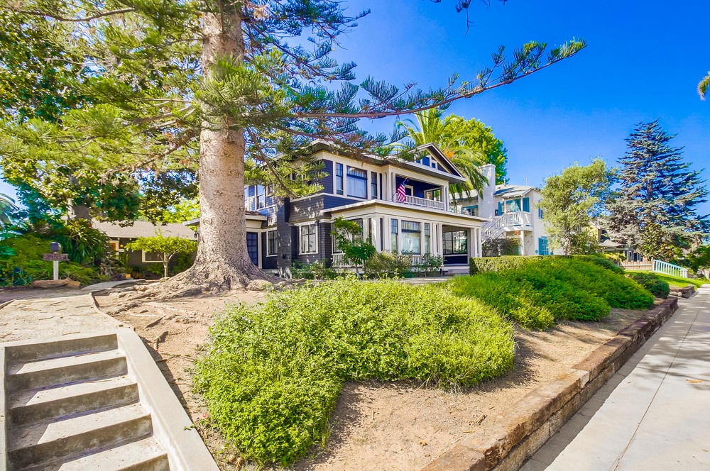 Virtual tour photo 1 of 48 for 2453 B St