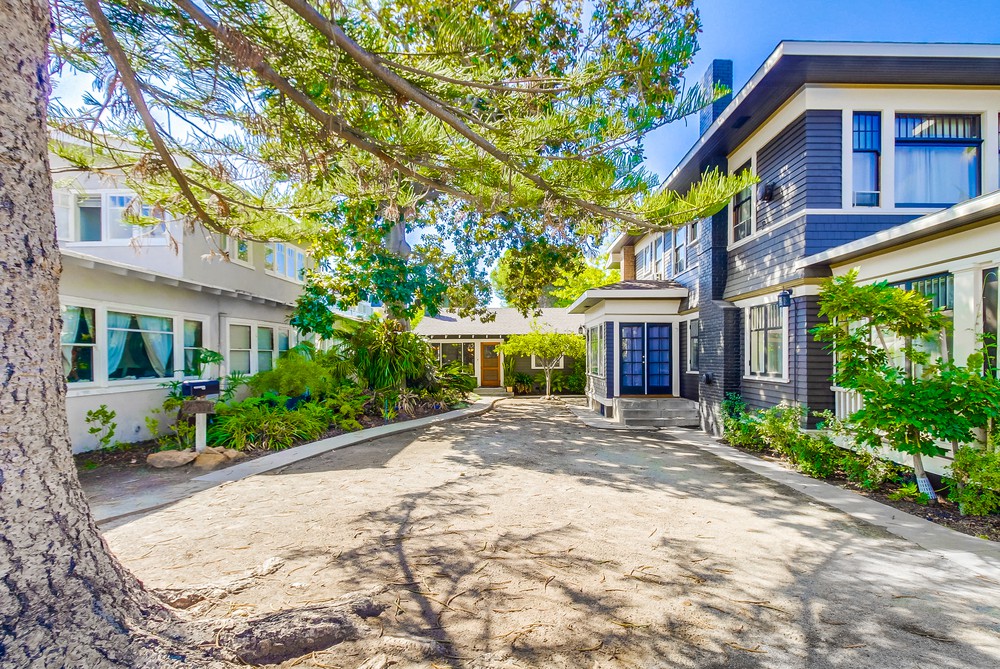 Virtual tour photo 4 of 48 for 2453 B St