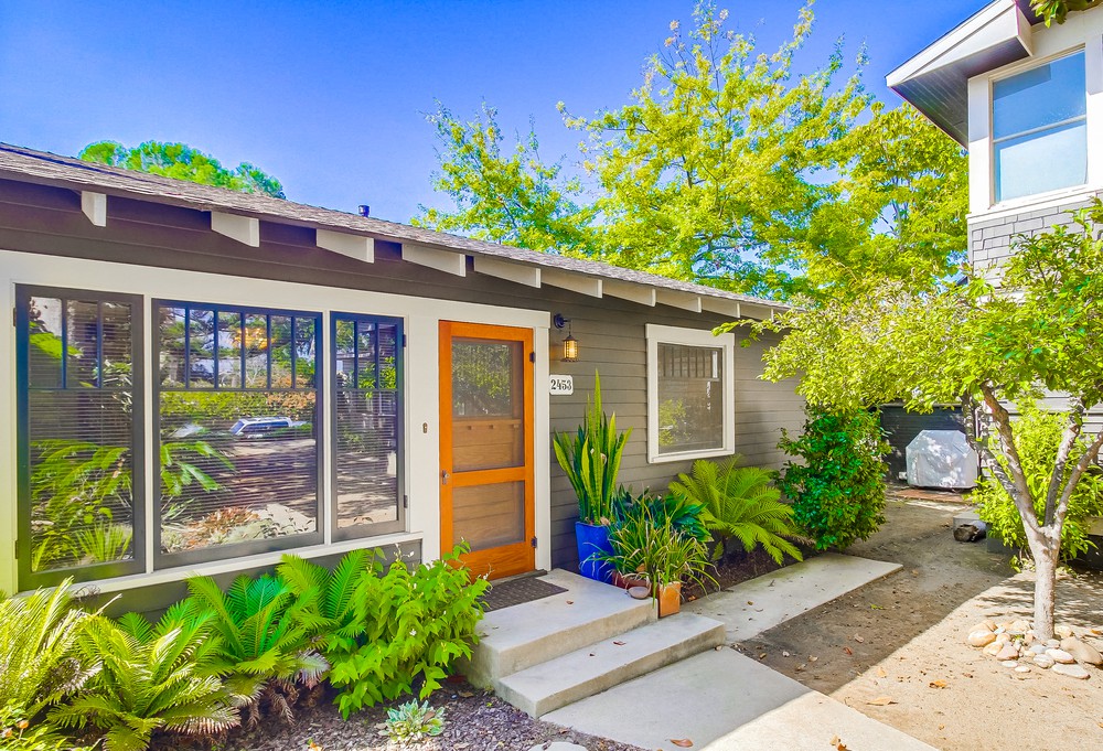 Virtual tour photo 9 of 48 for 2453 B St
