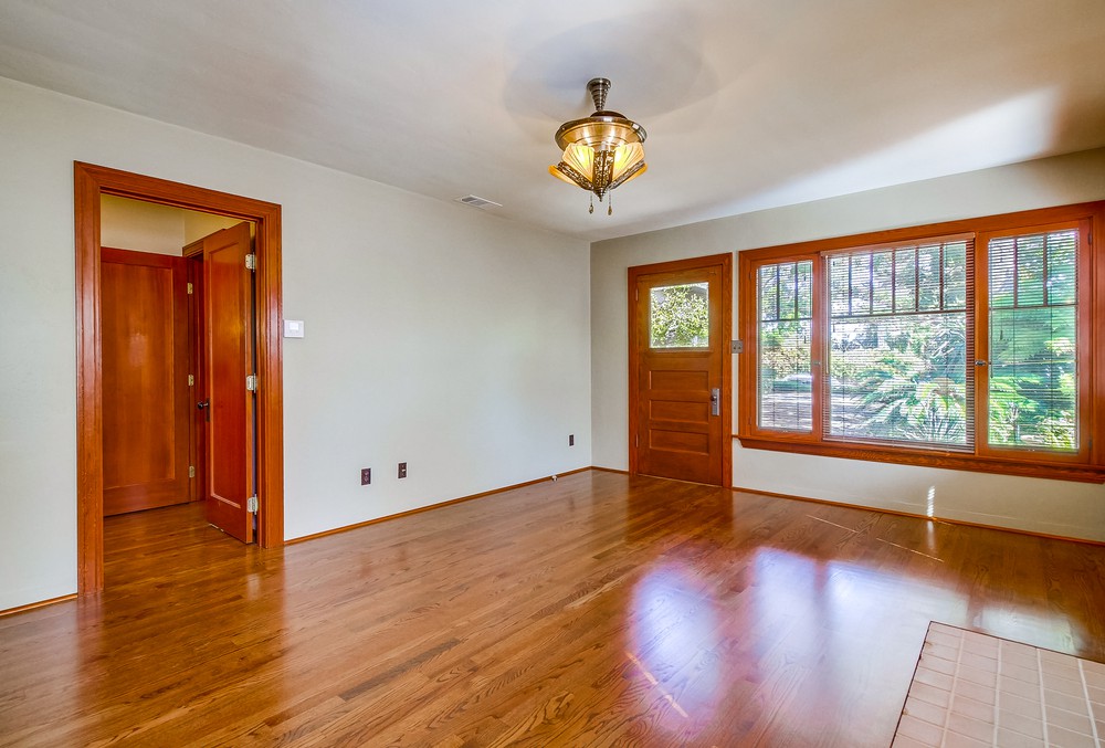 Virtual tour photo 15 of 48 for 2453 B St