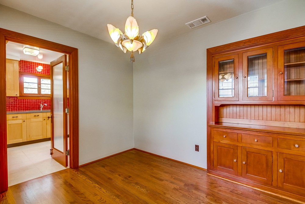 Virtual tour photo 18 of 48 for 2453 B St