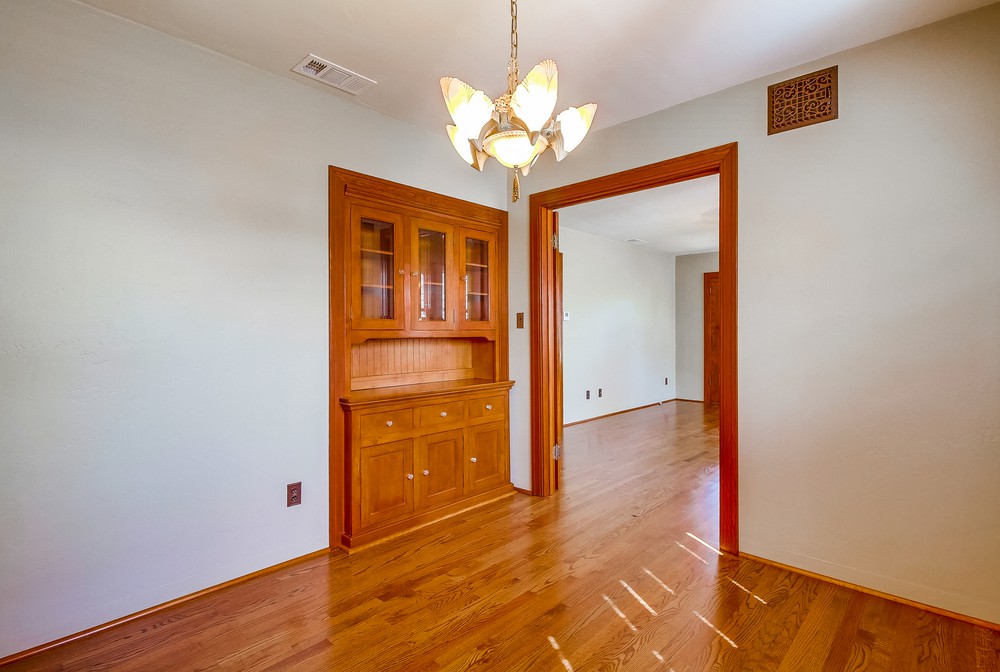Virtual tour photo 19 of 48 for 2453 B St
