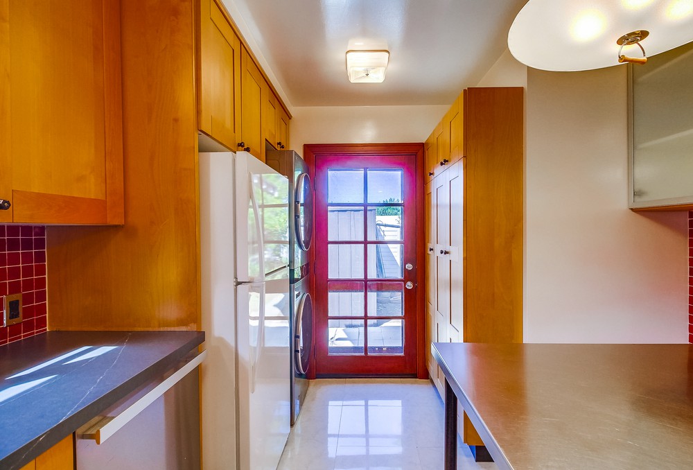 Virtual tour photo 25 of 48 for 2453 B St