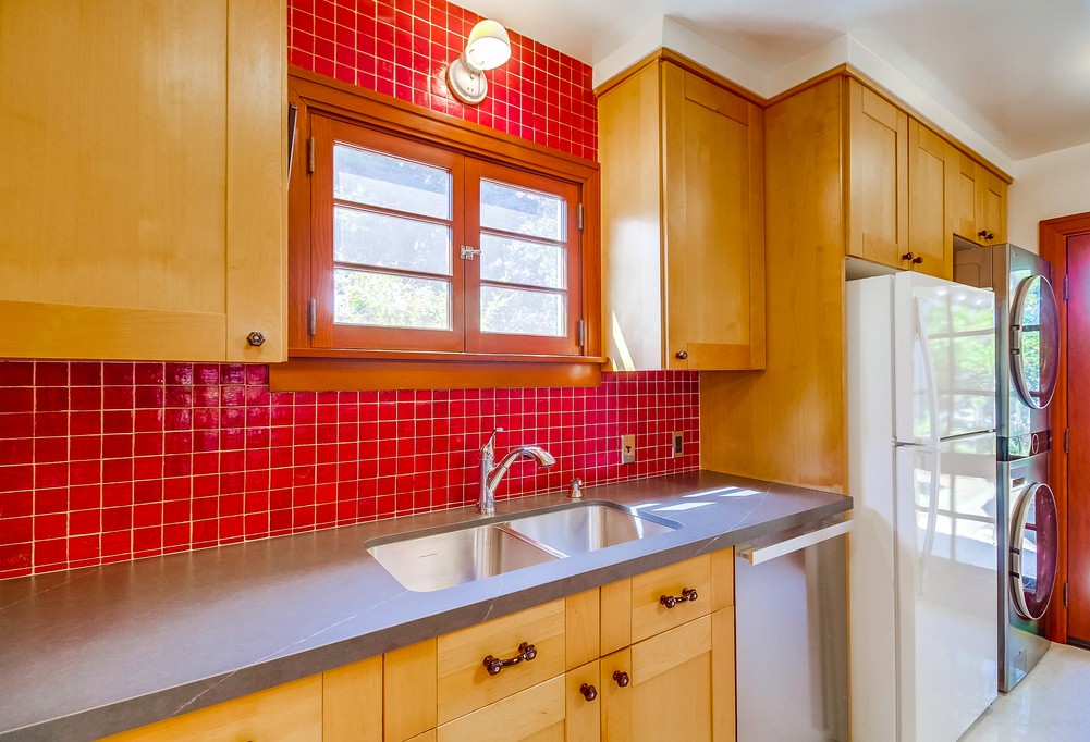 Virtual tour photo 26 of 48 for 2453 B St