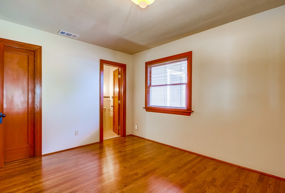 Virtual tour photo 31 of 48 for 2453 B St