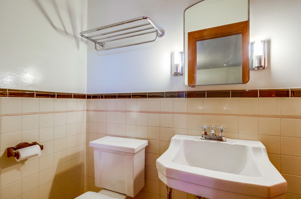Virtual tour photo 32 of 48 for 2453 B St