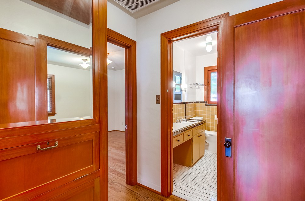 Virtual tour photo 37 of 48 for 2453 B St