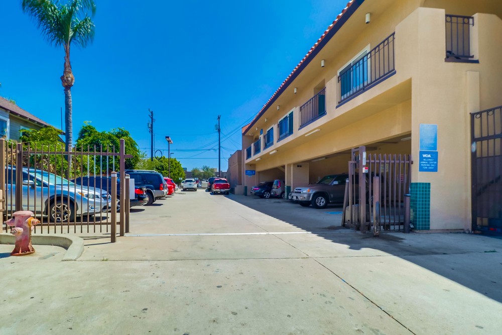 Virtual tour photo 1 of 27 for 246 W Washington St