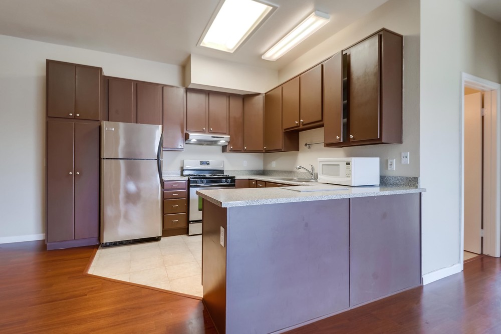 Virtual tour photo 8 of 27 for 246 W Washington St