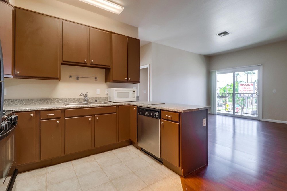 Virtual tour photo 9 of 27 for 246 W Washington St