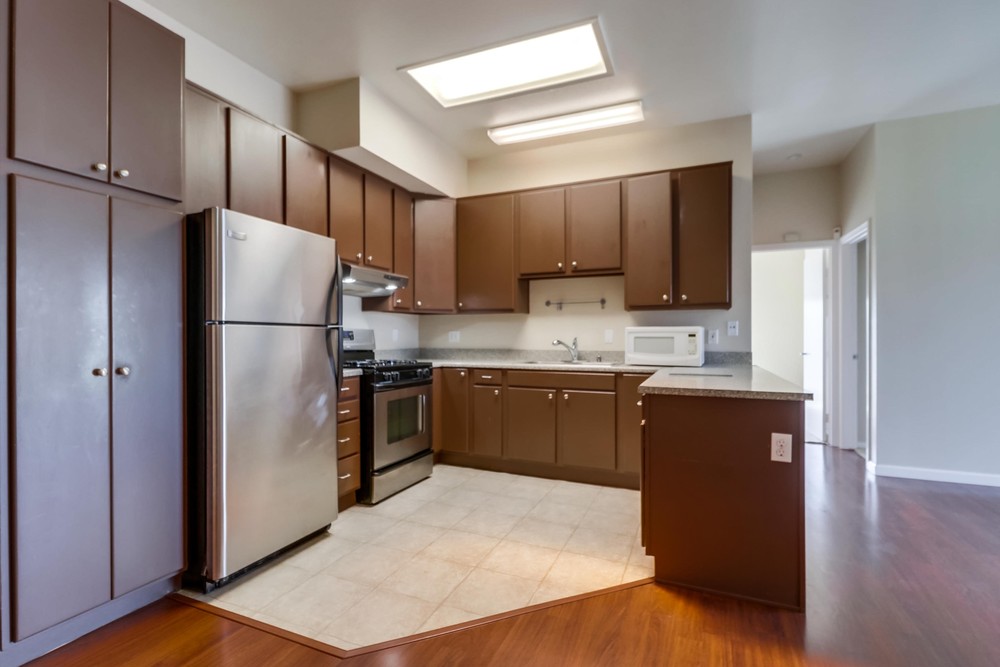 Virtual tour photo 10 of 27 for 246 W Washington St