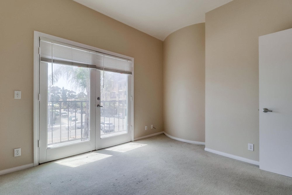 Virtual tour photo 12 of 27 for 246 W Washington St