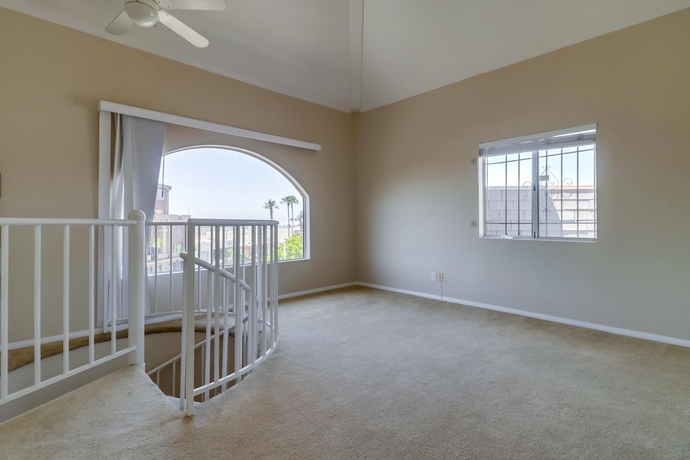 Virtual tour photo 16 of 27 for 246 W Washington St