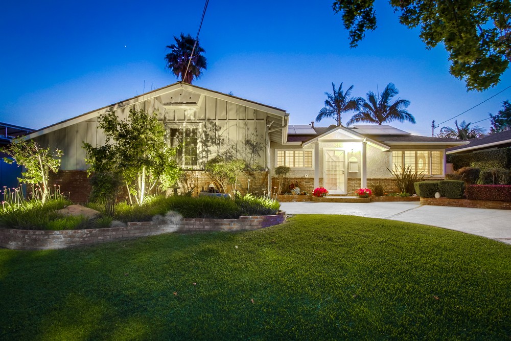 Virtual tour photo 4 of 47 for 2460 Blue Jay Dr