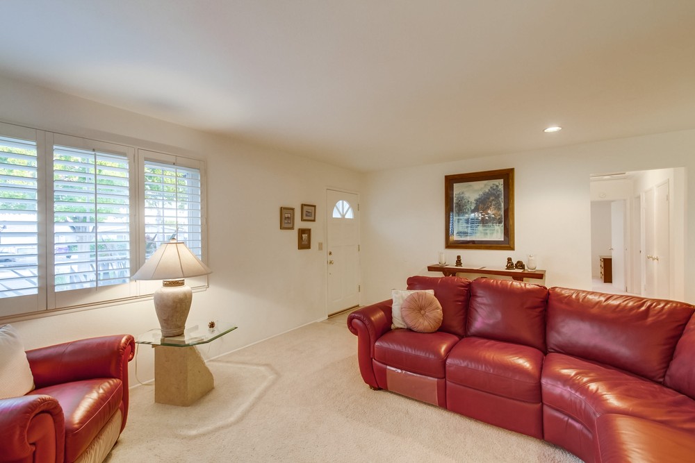 Virtual tour photo 14 of 47 for 2460 Blue Jay Dr
