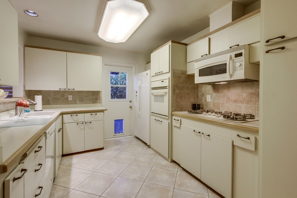 Virtual tour photo 23 of 47 for 2460 Blue Jay Dr