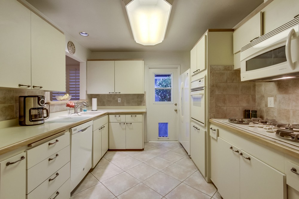 Virtual tour photo 24 of 47 for 2460 Blue Jay Dr