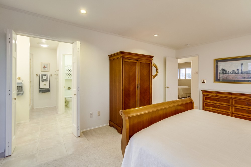 Virtual tour photo 29 of 47 for 2460 Blue Jay Dr